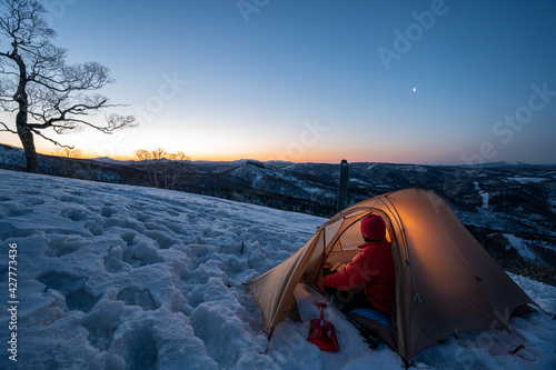 雪山 登山 テント 夜景 星空
