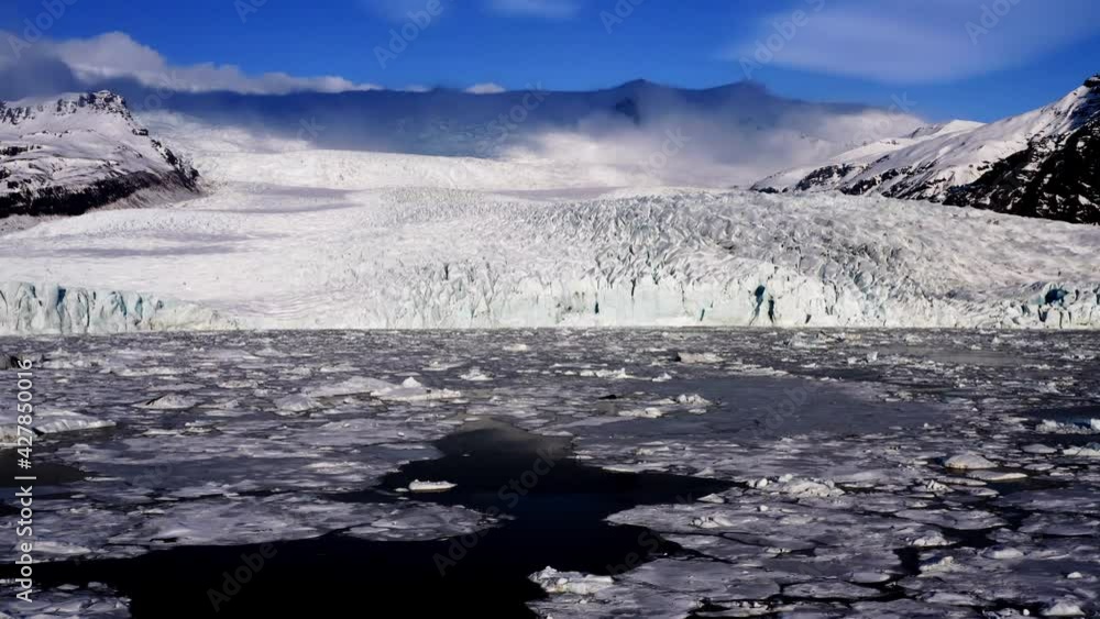 Lagoon-entering-icepack-low-glide-in Ice and climate changes Lagoon-entering-icepack-low-glide-in Ice and climate changes