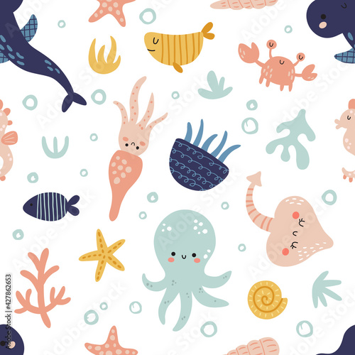 vector seamless pattern with cute fish and animals © los_ojos_pardos