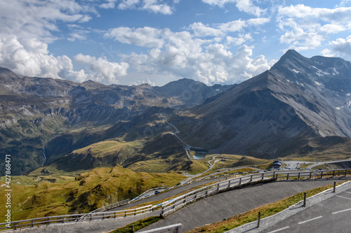 Großglockner, Hohe Tauern, Nationalpark, Alpen, Alpenhauptkamm, Hochgebirge, Edelweißspitze, Aussicht, Großer Bärenkopf, Glockner, Bärenkopf, Fernsicht, Gipfel, Berg, Tal, Schnee, Eis, Gletzscher, Sal photo