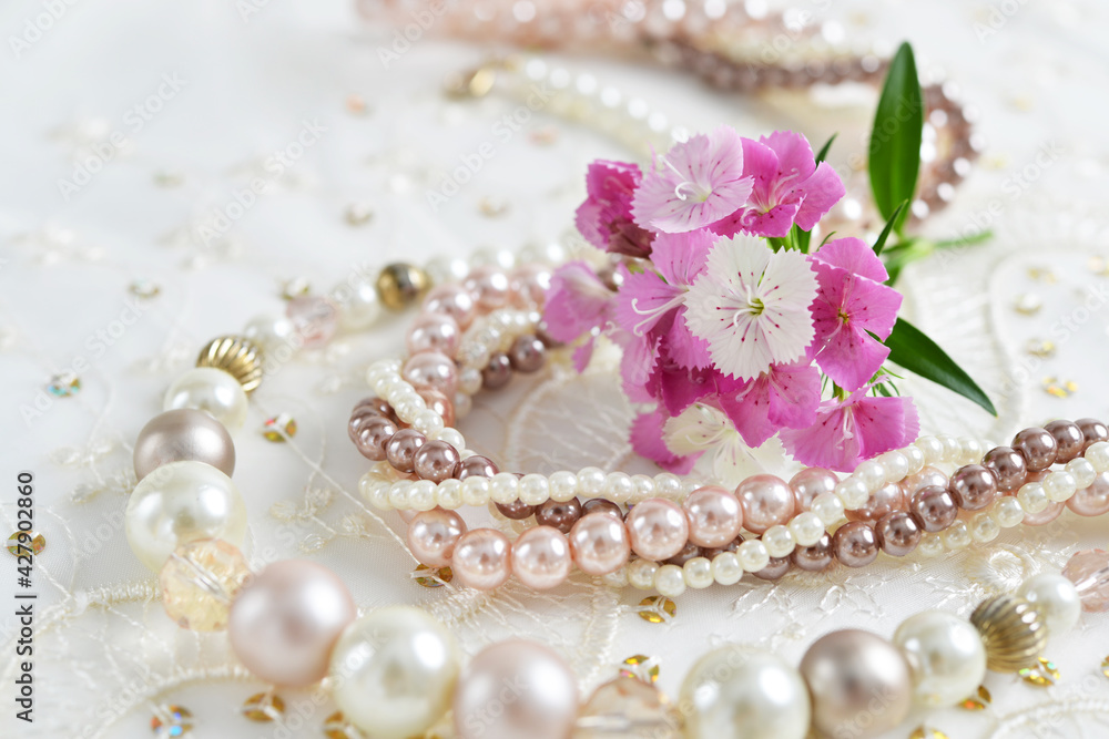 撫子の花とアクセサリー 撫子の花とアクセサリー