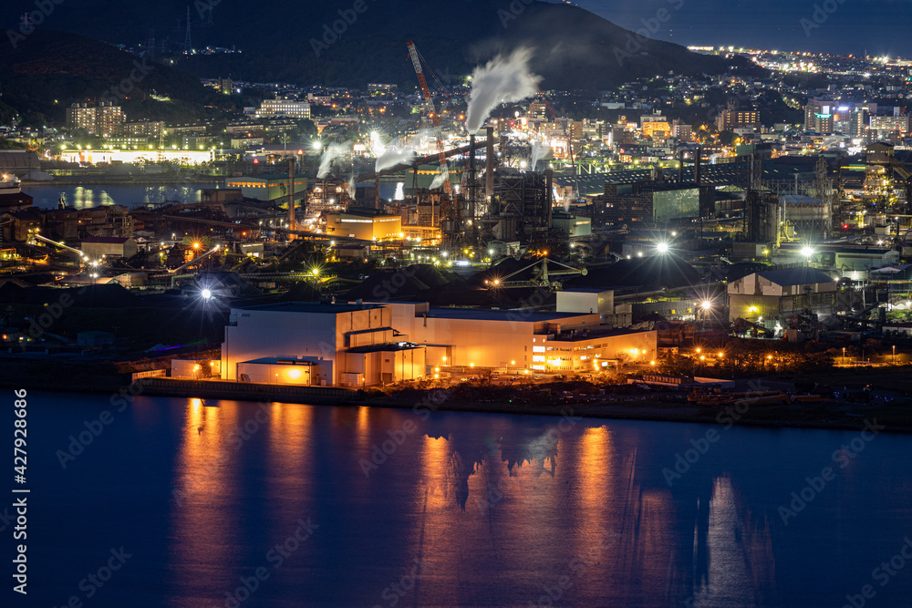 Fototapeta premium 室蘭市の工場夜景