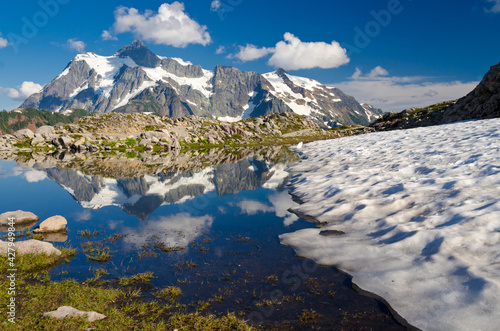 Majestic mountain lake in Mount Baker National Park, WA, USA.