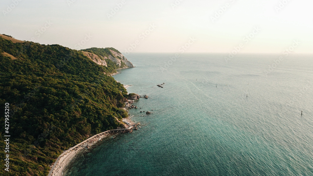 Fototapeta premium Photo of the famous Thailand sea beach called Koh larn Pattaya city Thailand