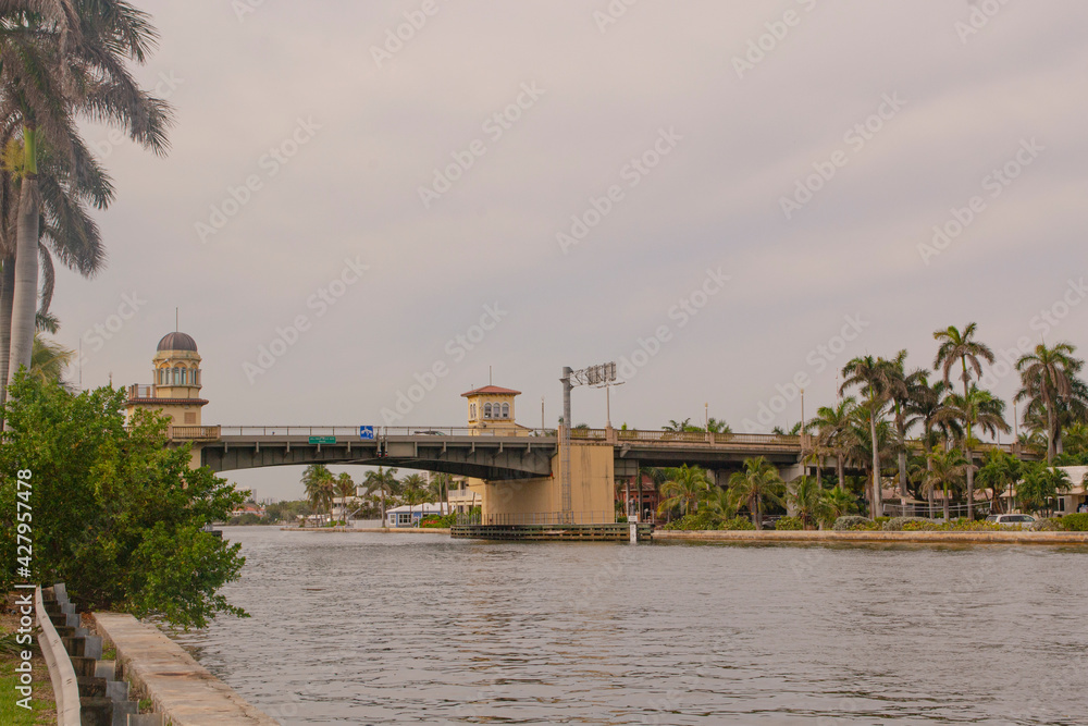 Fototapeta premium bridge over the river
