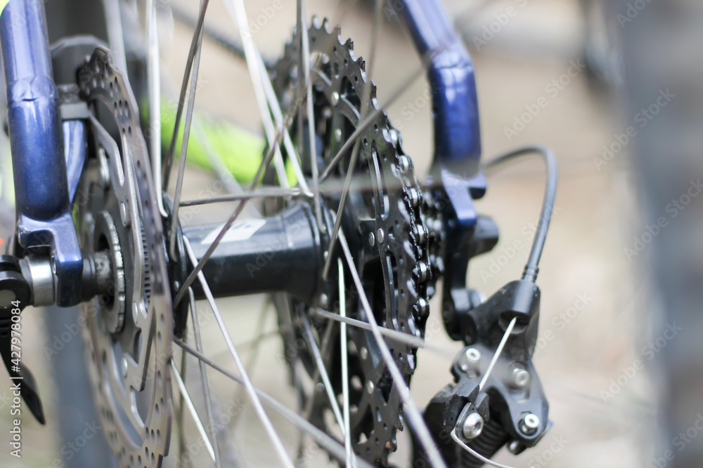Fototapeta premium bicycle parts cassette and chain closeup 
