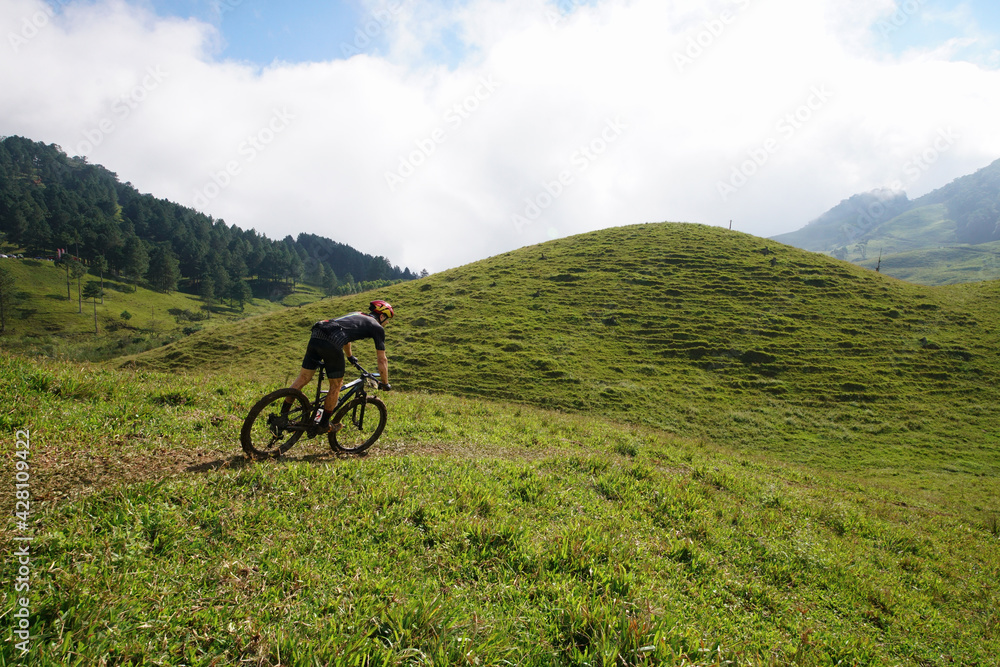 Mit dem Mountainbike unterwegs im südbrasilianischen Bergland