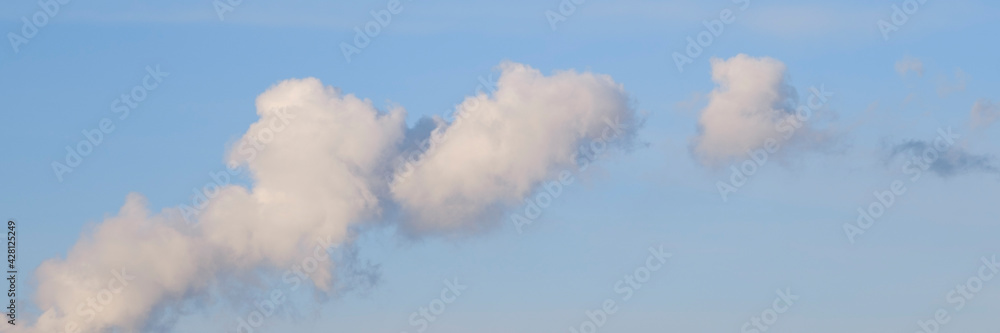 Qualmwolken am Himmel