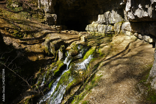 Falkensteiner Höhle mit Elsachquelle, Schwäbische Alb photo