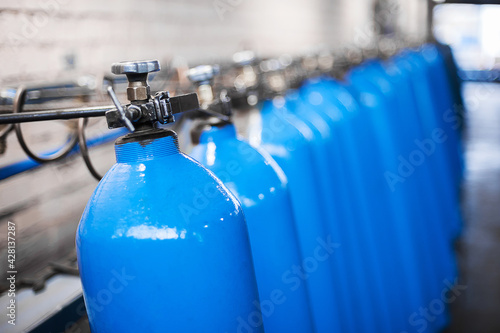 Foto Oxygen cylinder with compressed gas