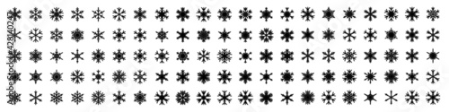 105 verschiedene schwarze Schneeflocken als Vektor Winter Elemente