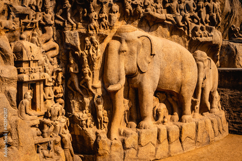 Tableau sur toile Exclusive Monolithic Rock Carved- Arjuna penance is UNESCO's World Heritage Site