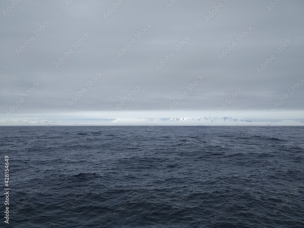 Antarctica, icebergs on the horizon