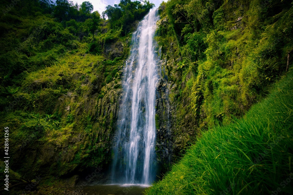 Fototapeta premium Materuni Waterfall