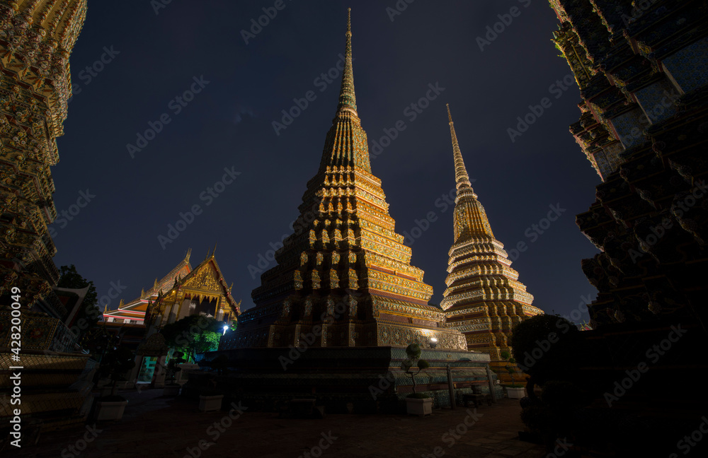 Fototapeta premium Asian temple city in the night with backlight 