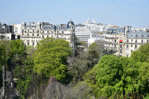 Parc des Buttes-Chaumont à Paris au printemps, France