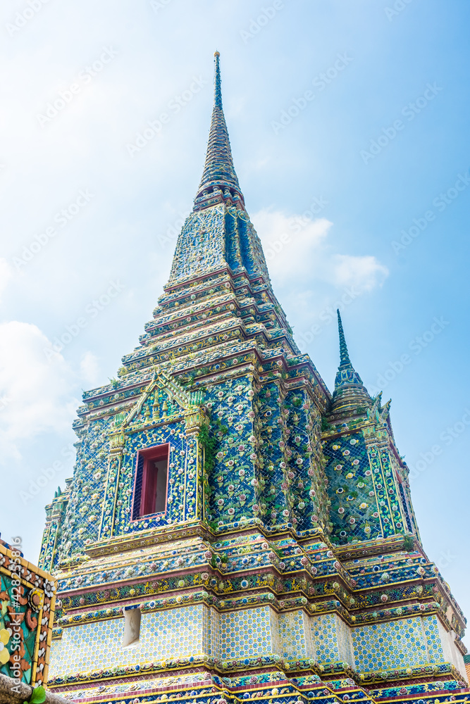 Fototapeta premium The Wat Pho Temple of Bangkok, Thailand