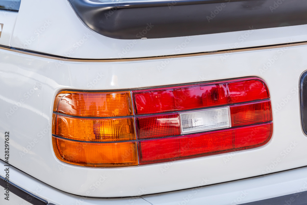 テールライト　Old car tail light (brake light)