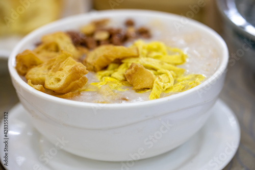 Guangdong special tea food boat porridge