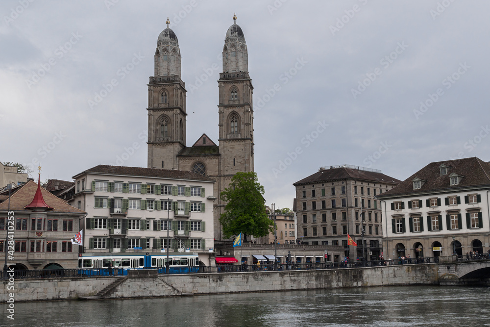 Fototapeta premium Minster church (Grossmuenster) in the old town