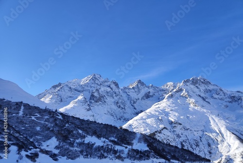 A snowy mountain in France © Arthur