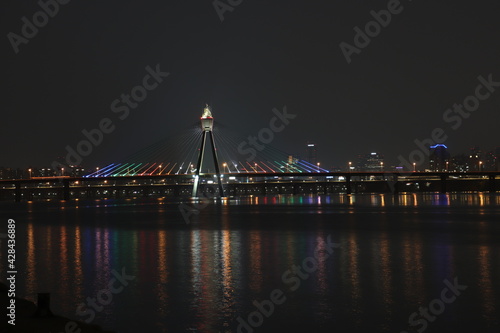 bridge at night © 김수빈 사진영상미디어과/학생/