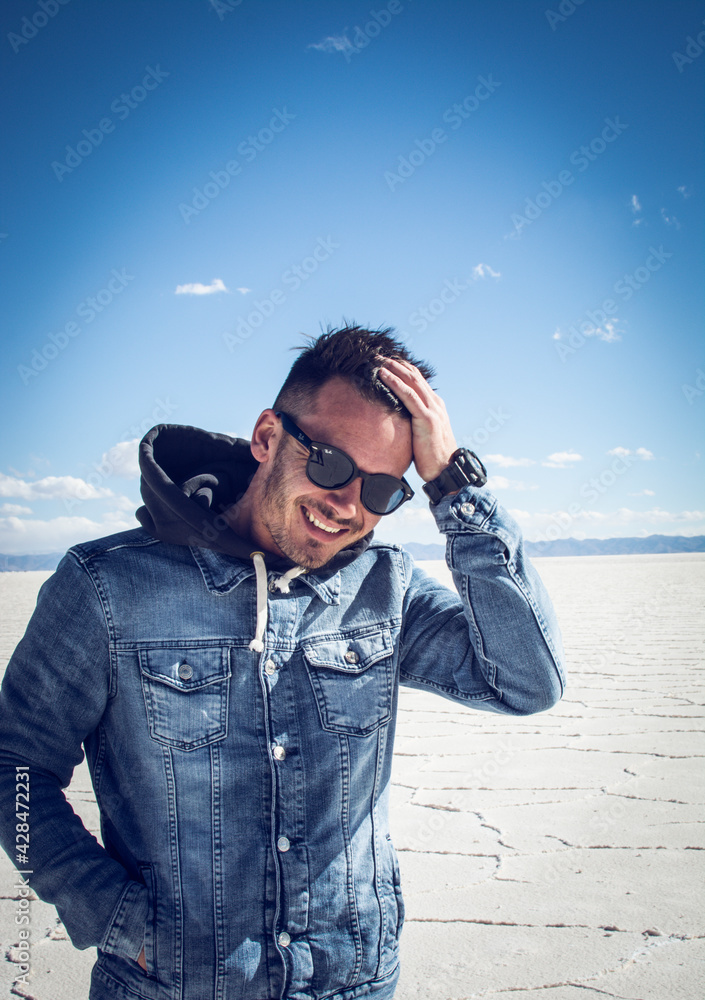 Fototapeta premium man in the desert