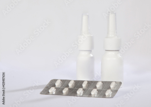 Allergie Nasenspray mit Tabletten