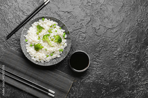 Steamed white rice with bro...