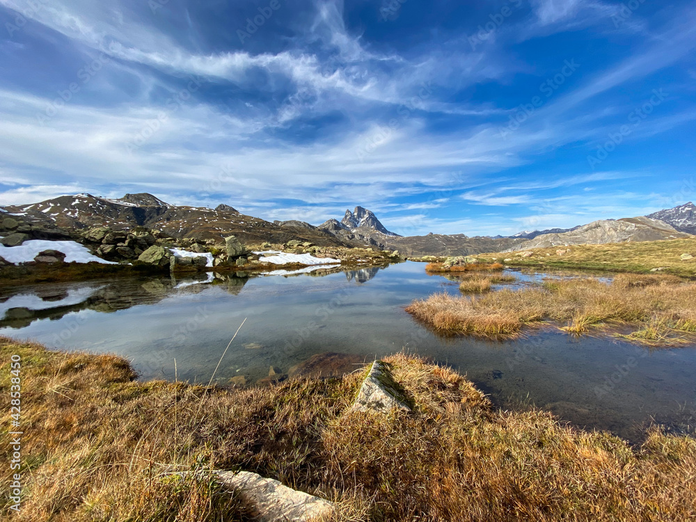Fototapeta premium views of mountains and lakes in Anayet, in the Portalet area, in the Aragonese Pyrenees near the French border. Huesca, Spain