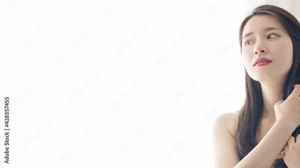 女性のヘアケアイメージ 女性のヘアケアイメージ