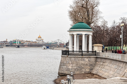 Gazebo-rotunda on the Pushkinskaya embankment of the Moscow River, in Gorky Park