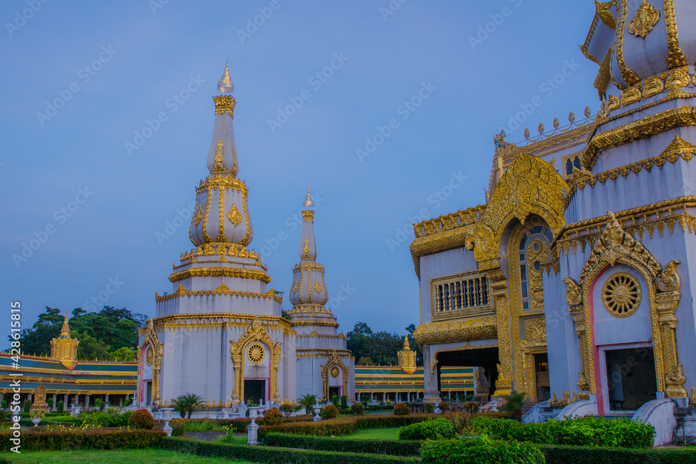 Fototapeta premium Beautiful thai temple.