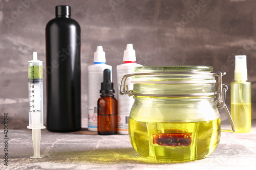 MIXTURE OF HYDROCHLORIC ACID AND SODIUM CHLORITE GIVING  MMS AS A RESULT WITH AN INTENSE YELLOW COLOR