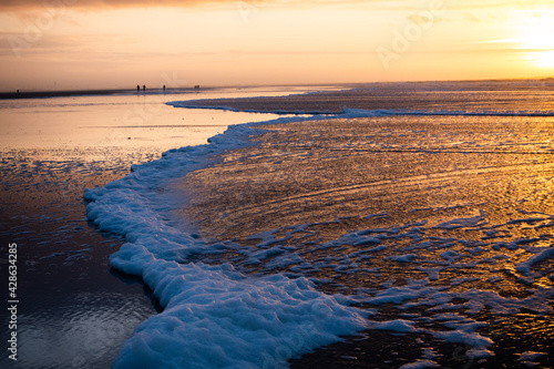 Φωτογραφία Strand der Nordseeinsel Langeoog bei Sonnenuntergang