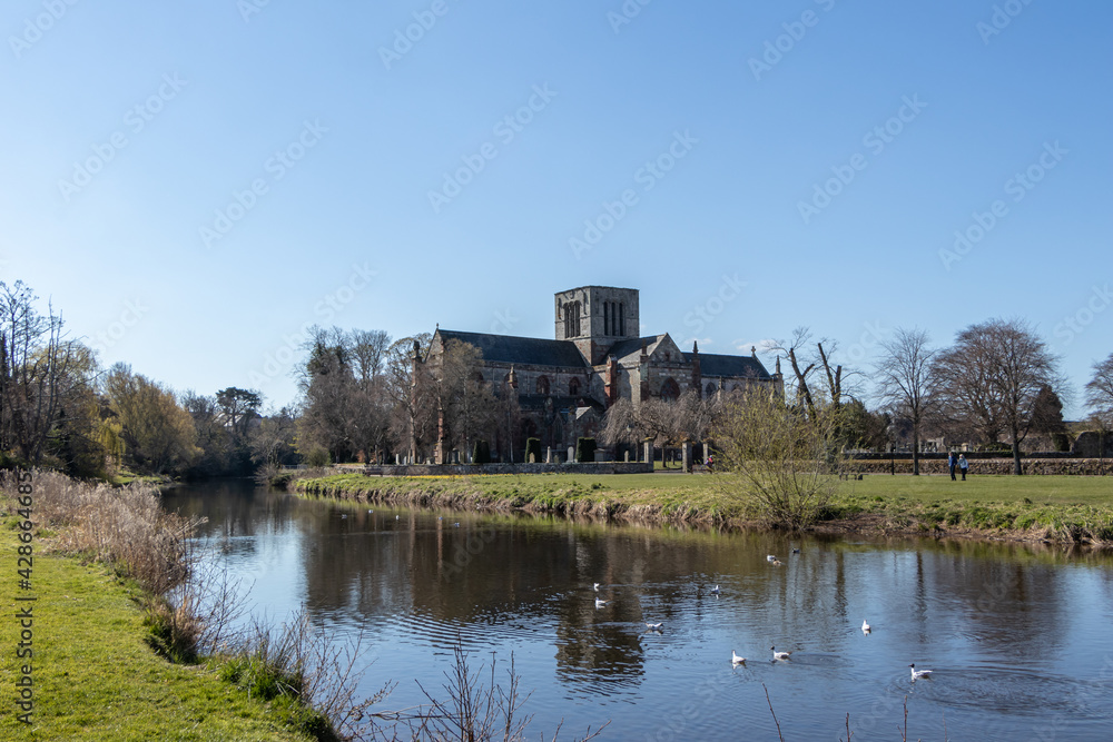 River Tyne, park and St Mary's Collegiate Church view, Haddington, Scotland