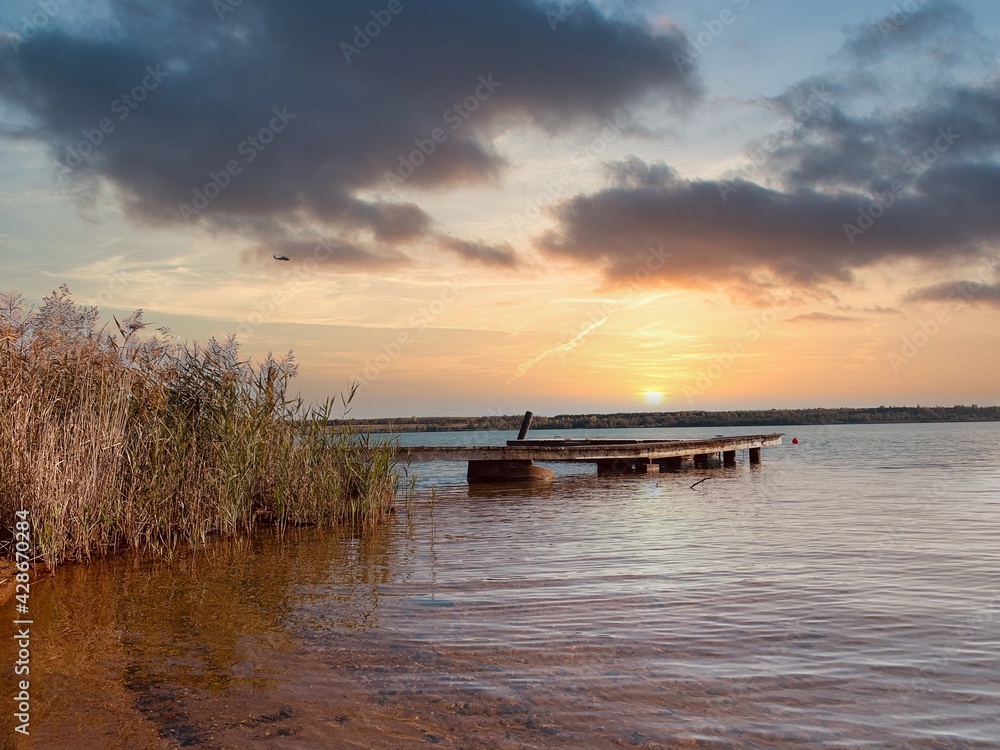 Obraz premium Sonnenuntergang am Hainer See