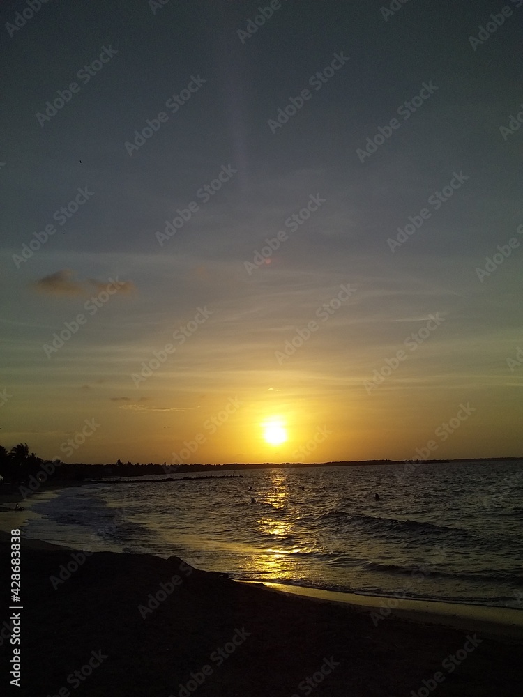 Puesta de Sol...Bahia de Cispatá.
San Antero Córdoba Colombia
@josselynne-87 