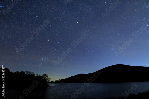 Quadro su tela Ireland - Lough Gur at Night time with Stars, Mars and Sirius
