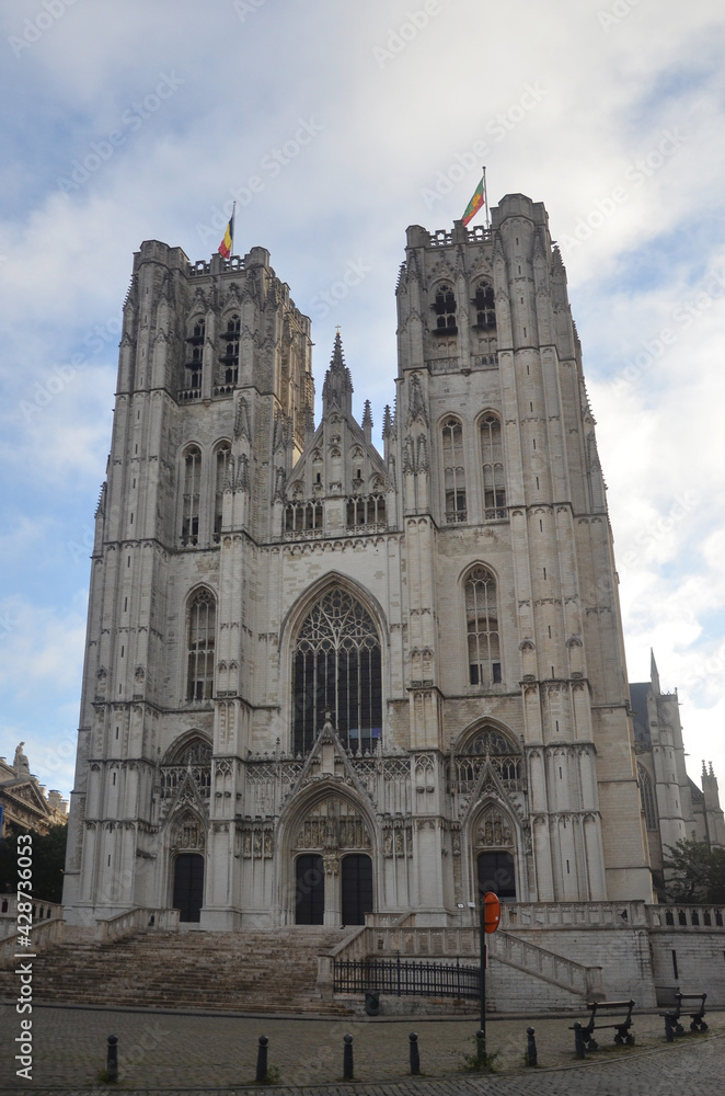 Cathedral of St Michael and St Gudula was built between 1226 and 1519. The most prominent gothic church of Brussels is standing on Tuerenberg Hill, between the Congress Center and the Old Town