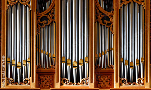 Organo a canne per concerti, messe, stagioni concertistiche