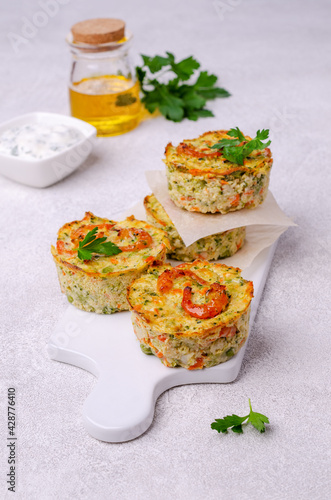 Vegetable muffins with shrimp