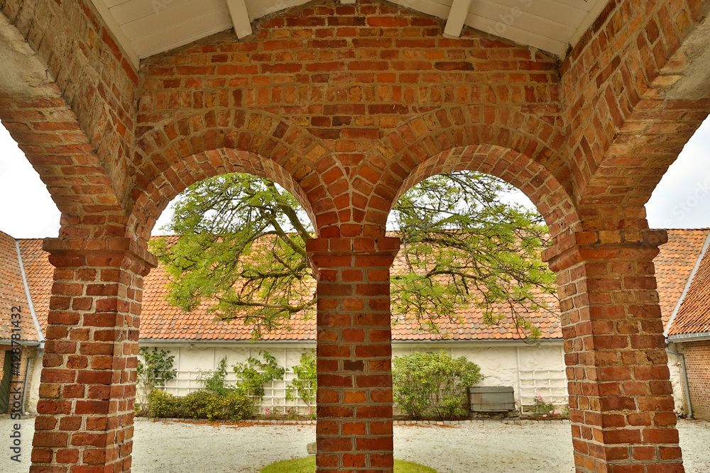 arches of a building
