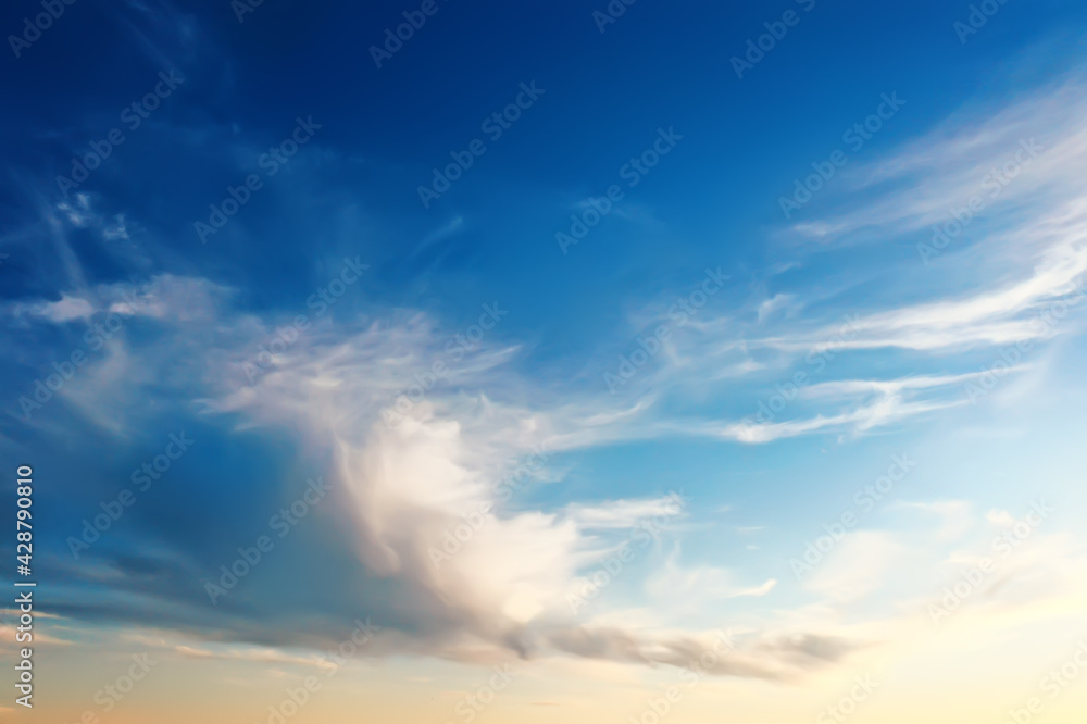 Obraz premium blue sky clouds background abstract skyline landscape nature paradise air