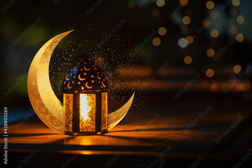 Ornamental Arabic lantern with crescent moon - Ramadan Kareem - obrazy, fototapety, plakaty 