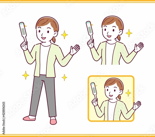 カーディガンを着た若い女性