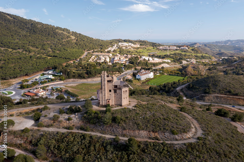Fototapeta premium Castillo de la Mota en Alhaurín el Grande en la provincia de Málaga, España
