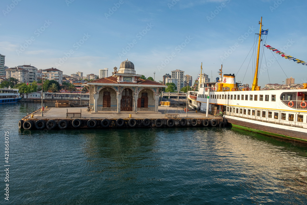 Naklejka premium Bostanci Pier. Istanbul. Turkey