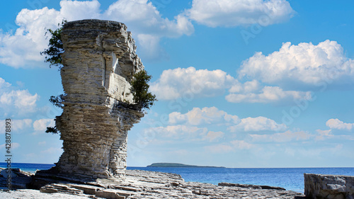 Картината върху платно Scenic Fathom Five National Marine Park and famous Flowerpot Island accessible by tourist bot from Tobermory