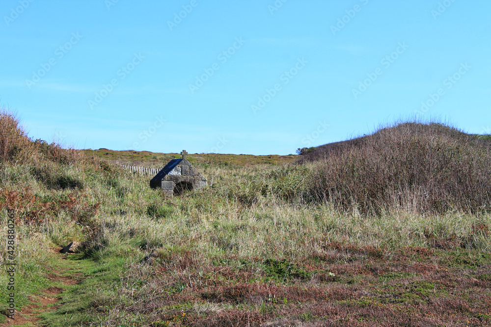 Obraz premium Brittany in France | Church at the western tip of Brittany close to a hiking path